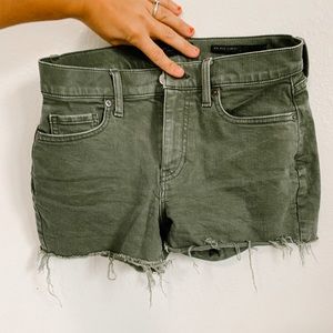 Banana Republic // olive green shorts